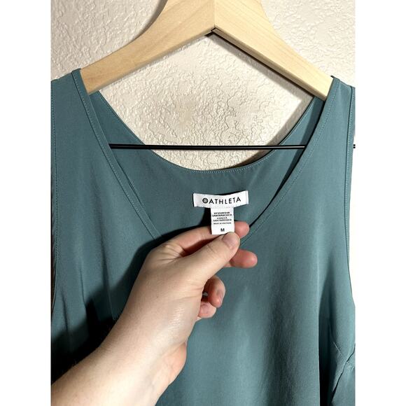 Athleta Swing Forward Pleated Tank Blue & Black Size Medium - Picture 4 of 9